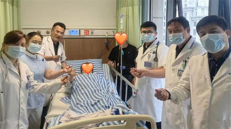 下肢动脉狭窄血管成形术，助患者解除截肢风险